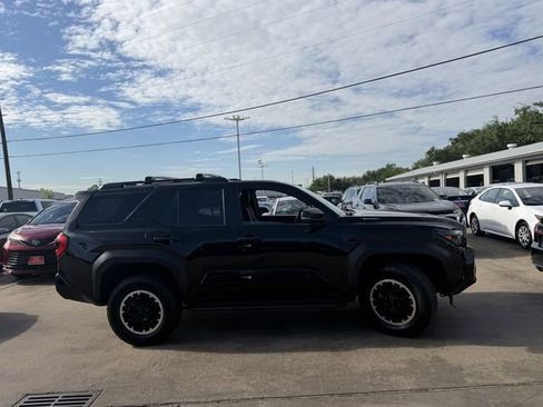 Used 2025 Toyota 4Runner TRD Off-Road Premium w/ Tow Technology Package image 4