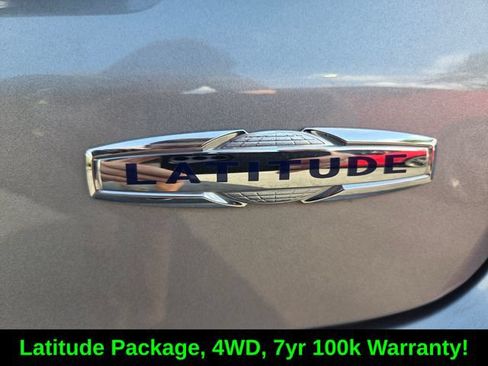 Used 2024 Jeep Compass Latitude AWD/4WD image 14
