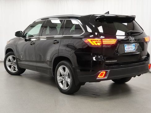 Used 2018 Toyota Highlander Limited AWD/4WD image 27