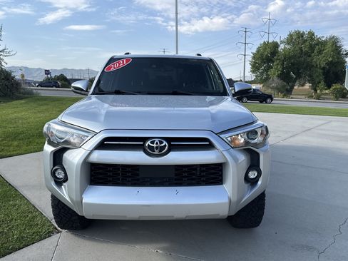Used 2021 Toyota 4Runner SR5 Premium AWD/4WD image 8