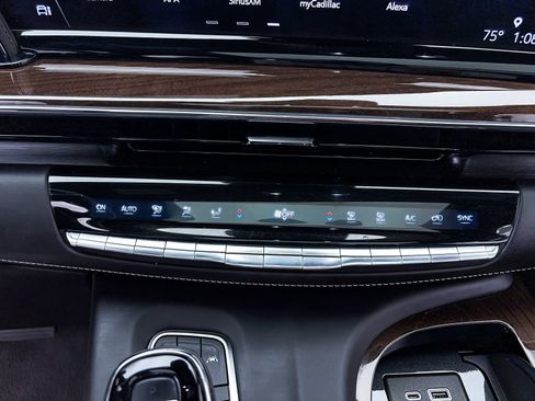 Used 2022 Cadillac Escalade Sport Platinum AWD/4WD image 28