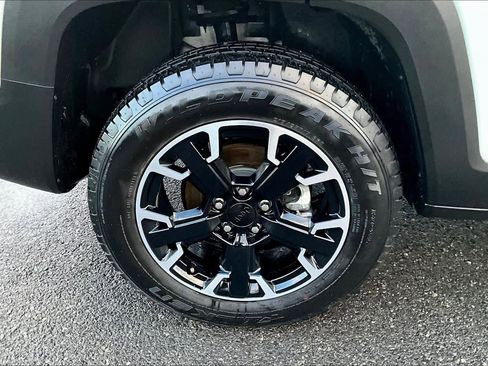 Used 2023 Jeep Renegade Trailhawk image 35