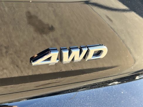 Certified 2025 Nissan Pathfinder S image 6