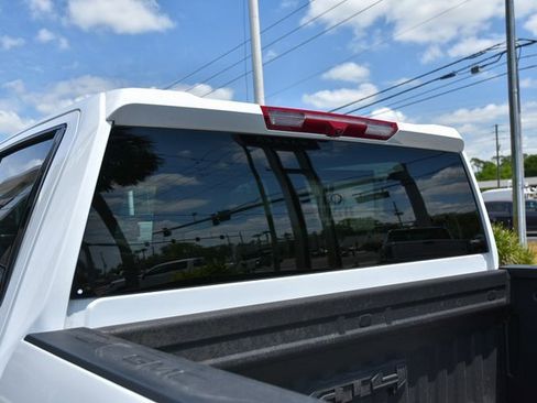 Used 2024 GMC Sierra 2500 AT4 image 25