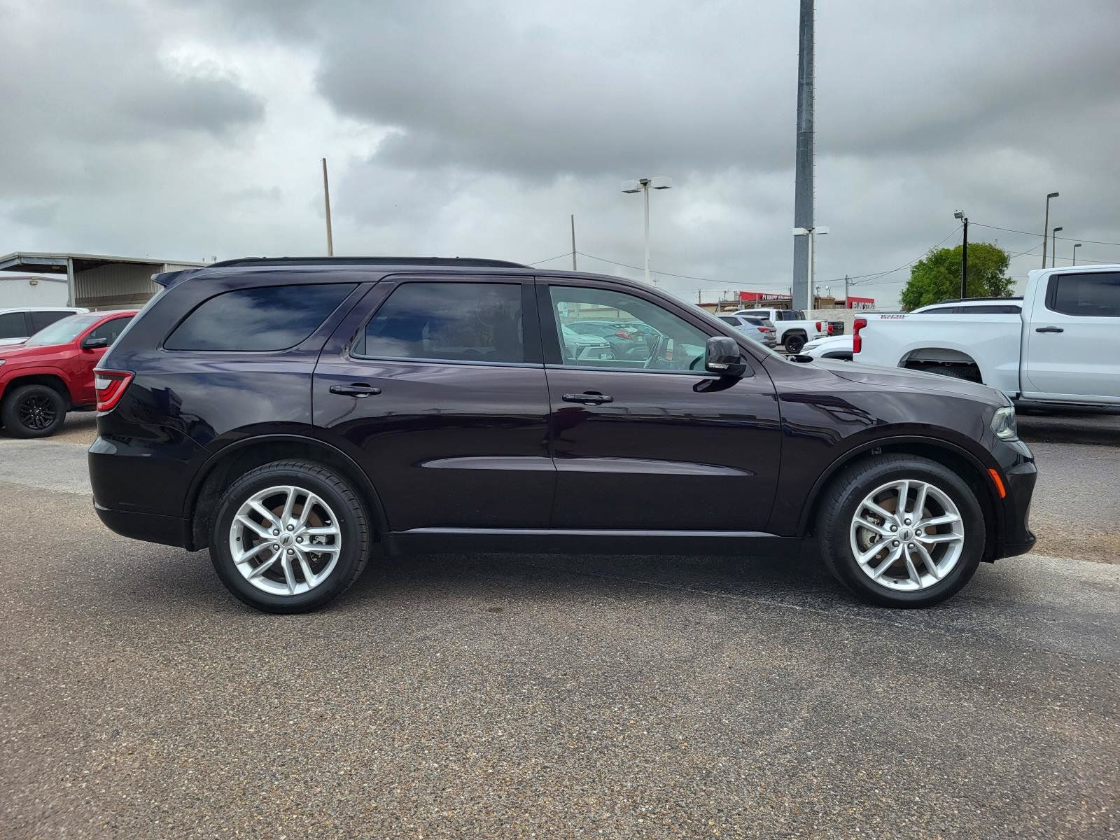 Used 2024 Dodge Durango GT RWD image 6