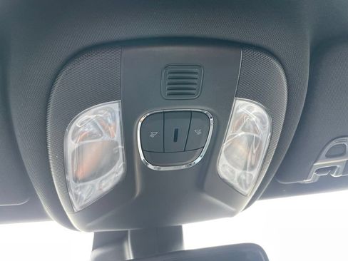 Used 2024 Jeep Compass Latitude AWD/4WD image 40
