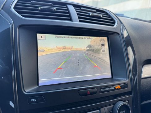 Used 2018 Ford Explorer XLT w/ Equipment Group 202A image 26