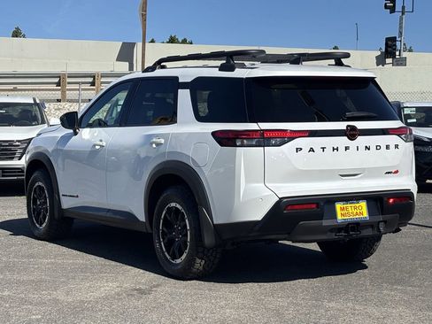 New 2026 Nissan Pathfinder Rock Creek image 4