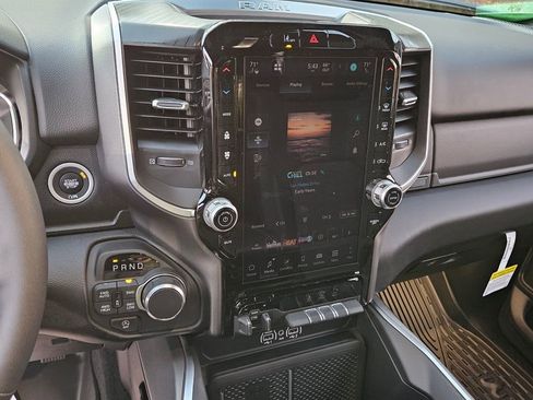 New 2026 RAM 1500 Big Horn AWD/4WD image 18