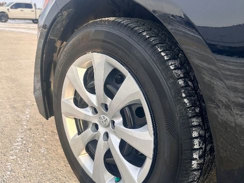 Used 2024 Toyota Corolla LE image 9