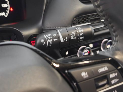 Used 2024 Honda HR-V EX-L image 22