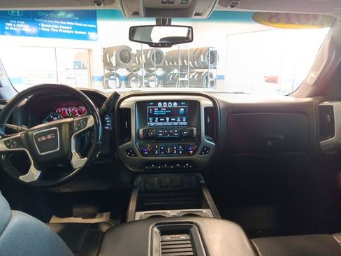 Used 2018 GMC Sierra 3500 SLT AWD/4WD image 9