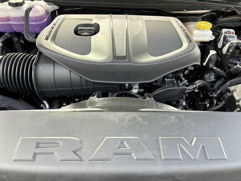 New 2026 RAM 1500 Express AWD/4WD image 17