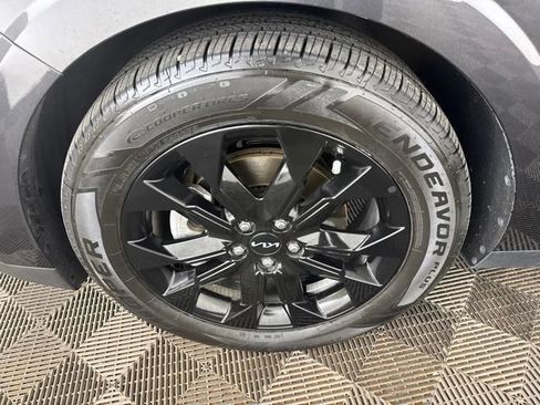 Used 2023 Kia Carnival SX Prestige FWD image 34