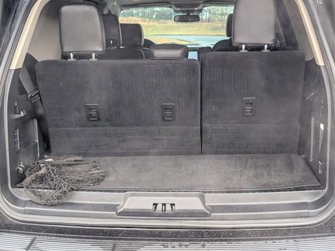 Used 2021 Ford Expedition Platinum image 9