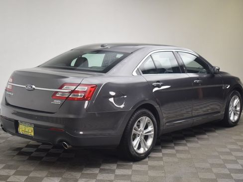Used 2017 Ford Taurus SEL FWD image 6