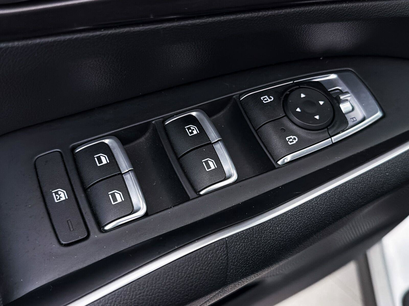 Used 2022 Kia Sorento LX FWD image 14