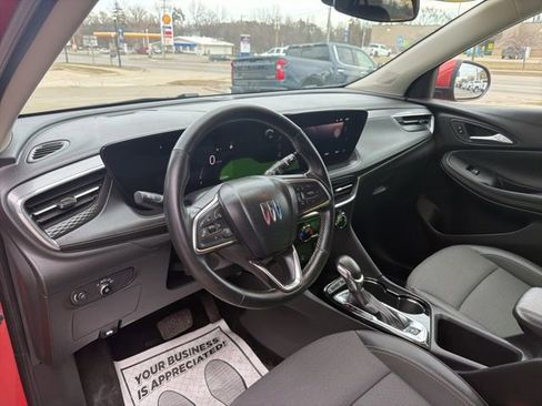 Used 2024 Buick Encore GX Preferred w/ Comfort Package FWD image 18