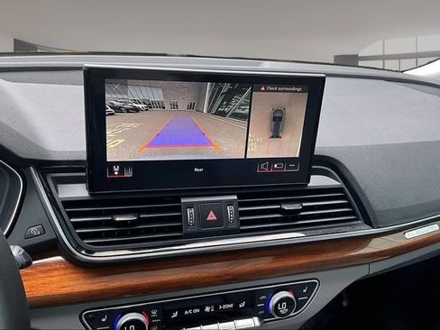 Certified 2023 Audi Q5 2.0T Premium Plus w/ Premium Plus Package AWD/4WD image 14