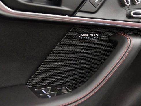 Used 2020 Jaguar F-TYPE R image 24