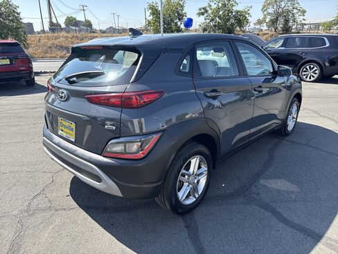 Used 2023 Hyundai Kona SE AWD/4WD image 8