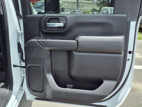 Used 2025 Chevrolet Silverado 3500 W/T AWD/4WD image 15