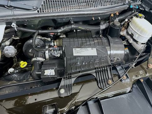 Used 2017 Chevrolet Express 2500 LT w/ LT Preferred Equipment Group image 28