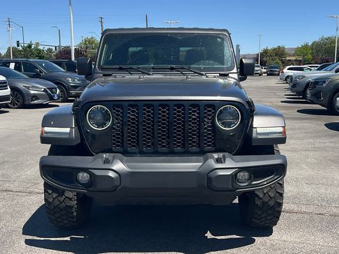 Used 2023 Jeep Gladiator Sport AWD/4WD image 2