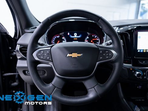 Used 2023 Chevrolet Traverse High Country image 17
