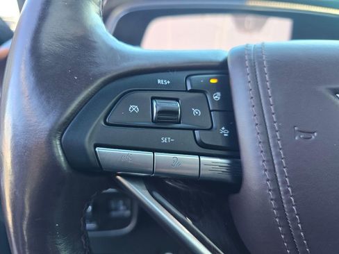 Used 2021 Cadillac Escalade Premium Luxury Platinum image 24