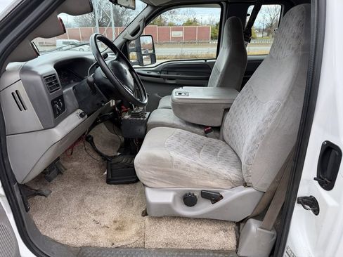 Used 1999 Ford F350 XLT image 17