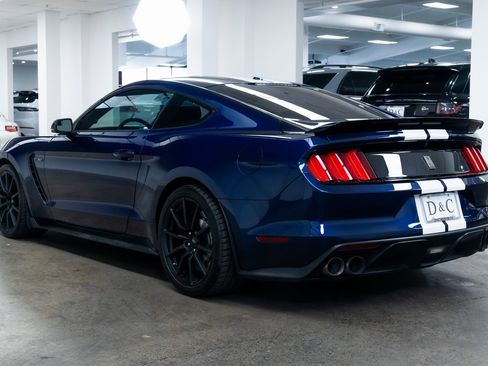 Used 2018 Ford Mustang Shelby GT350 w/ Convenience Package image 4