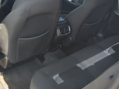 Used 2019 Chevrolet Malibu LT FWD image 17