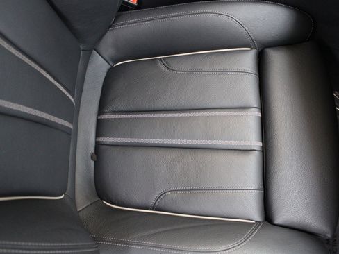 Used 2019 BMW 530i w/ Convenience Package image 32