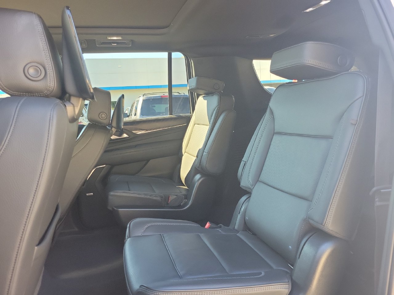 Certified 2023 GMC Yukon XL Denali w/ Max Trailering Package AWD/4WD image 11