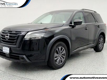 Used 2022 Nissan Pathfinder SV w/ SV Black Package