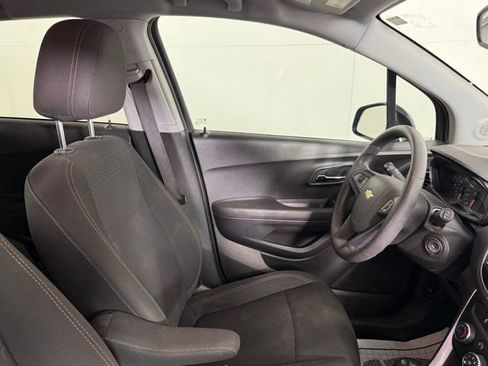 Used 2020 Chevrolet Trax LS w/ Tint and Cruise Package image 28