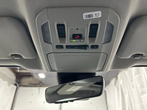 Used 2025 Toyota Highlander XLE image 44