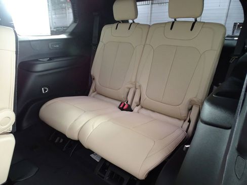 New 2025 Jeep Grand Cherokee L Limited image 17