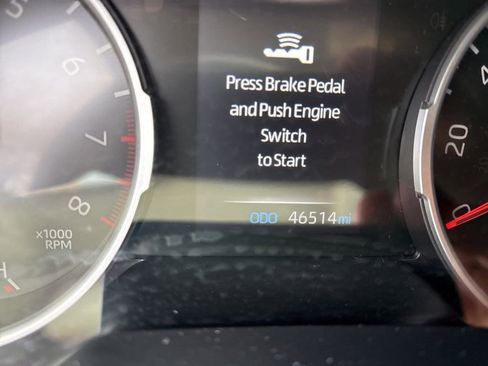 Used 2021 Toyota RAV4 XLE image 9