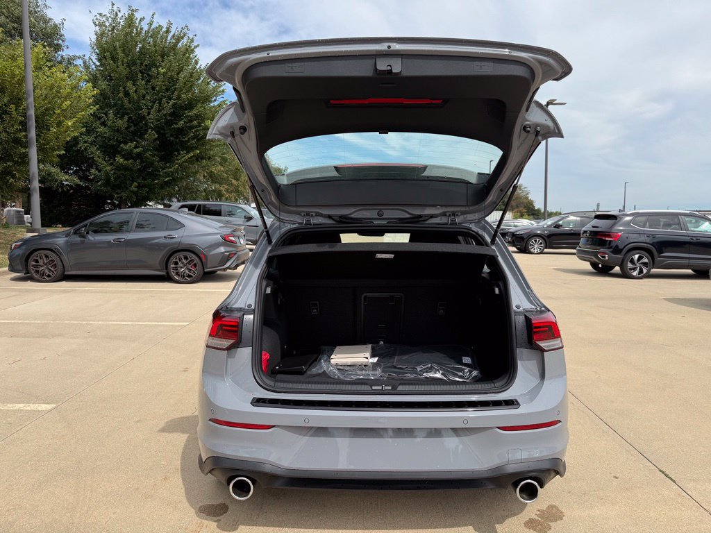 New 2026 Volkswagen GTI SE FWD image 19