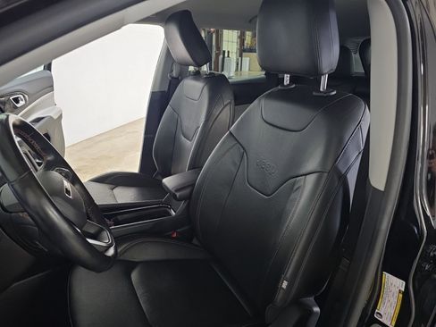 Used 2022 Jeep Compass Limited image 25