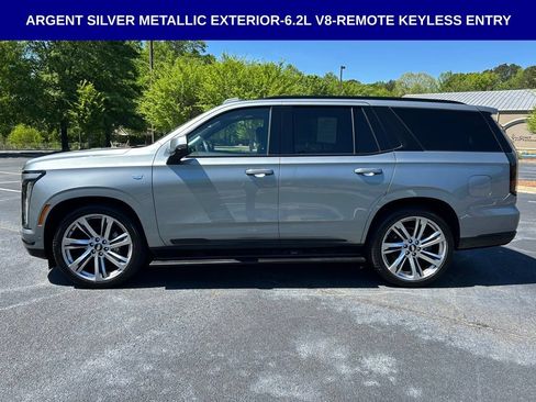 Used 2025 Cadillac Escalade Sport Platinum w/ LPO, Floor Liner Package AWD/4WD image 14
