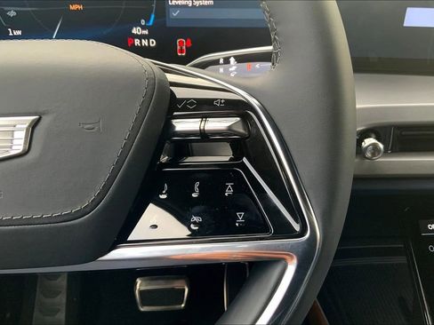 New 2026 Cadillac Vistiq Premium Luxury AWD/4WD image 25