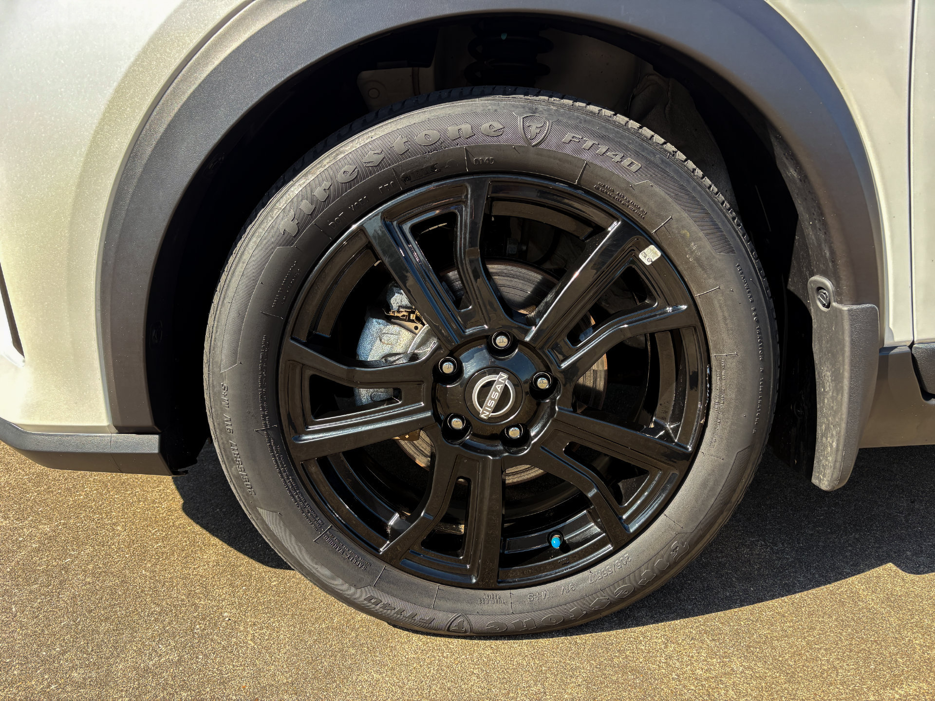 Used 2024 Nissan Kicks SR w/ SR Premium Package FWD image 30