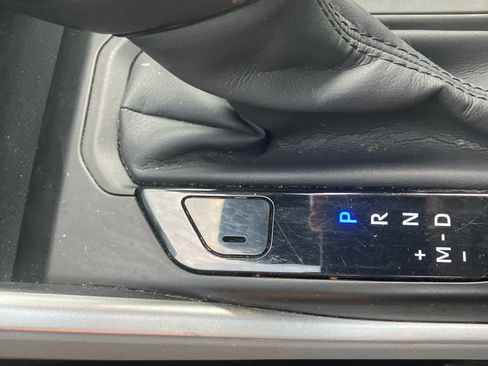 Used 2020 Toyota Highlander XLE AWD/4WD image 30