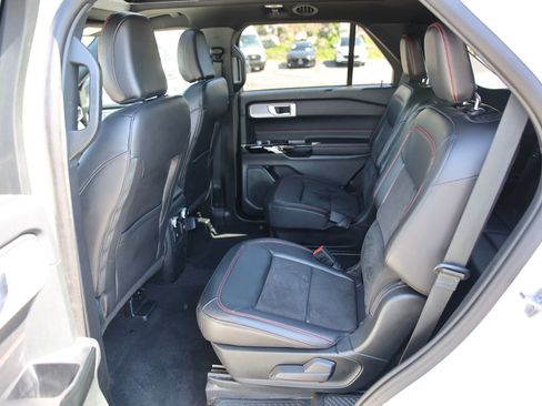 Used 2023 Ford Explorer ST-Line w/ Class IV Trailer Tow Package AWD/4WD image 23