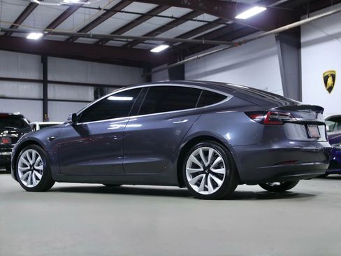 Used 2019 Tesla Model 3 Standard Range Plus image 18