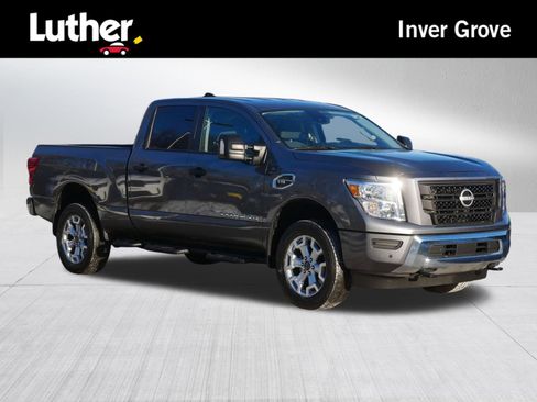 Certified 2024 Nissan Titan SV w/ SV Convenience Package image 1