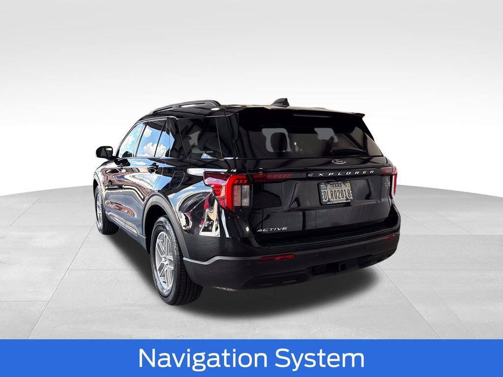 New 2026 Ford Explorer Active RWD image 3